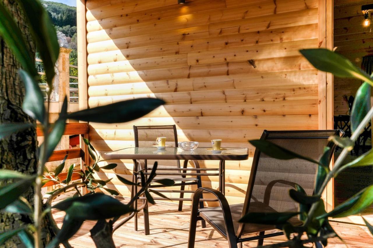 Romantic Tree House Kato Pavliana Exterior foto